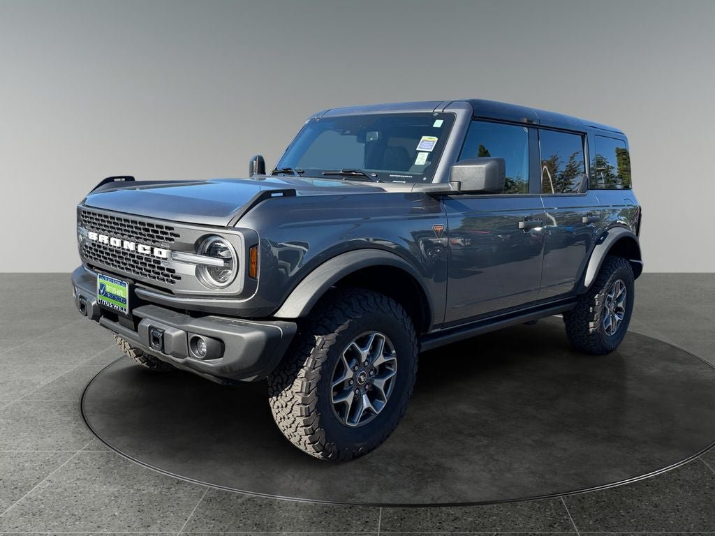 Used 2025 Ford Bronco Badlands AWD/4WD image 3