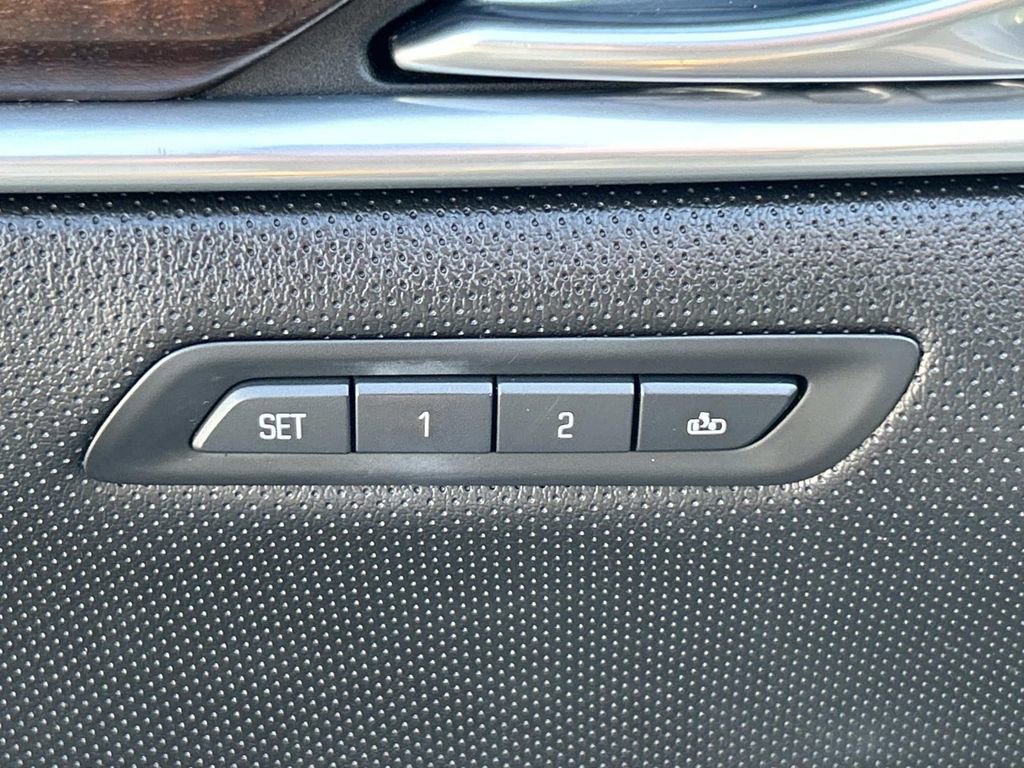 Used 2018 Cadillac XTS Luxury FWD image 23