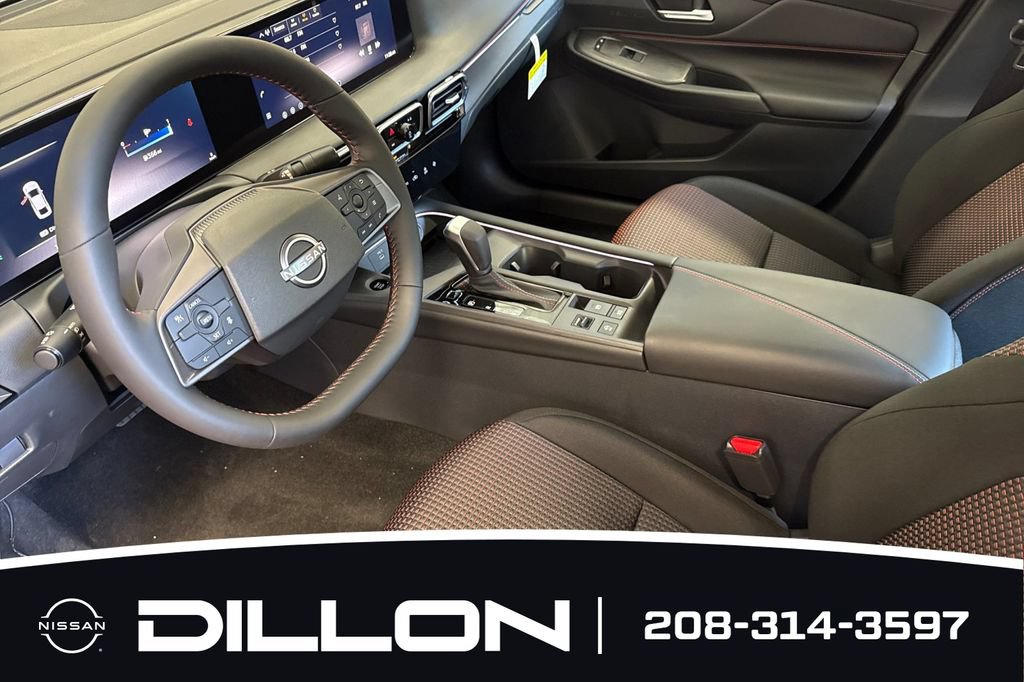 New 2026 Nissan Sentra SR w/ Floor Mat Package FWD image 4
