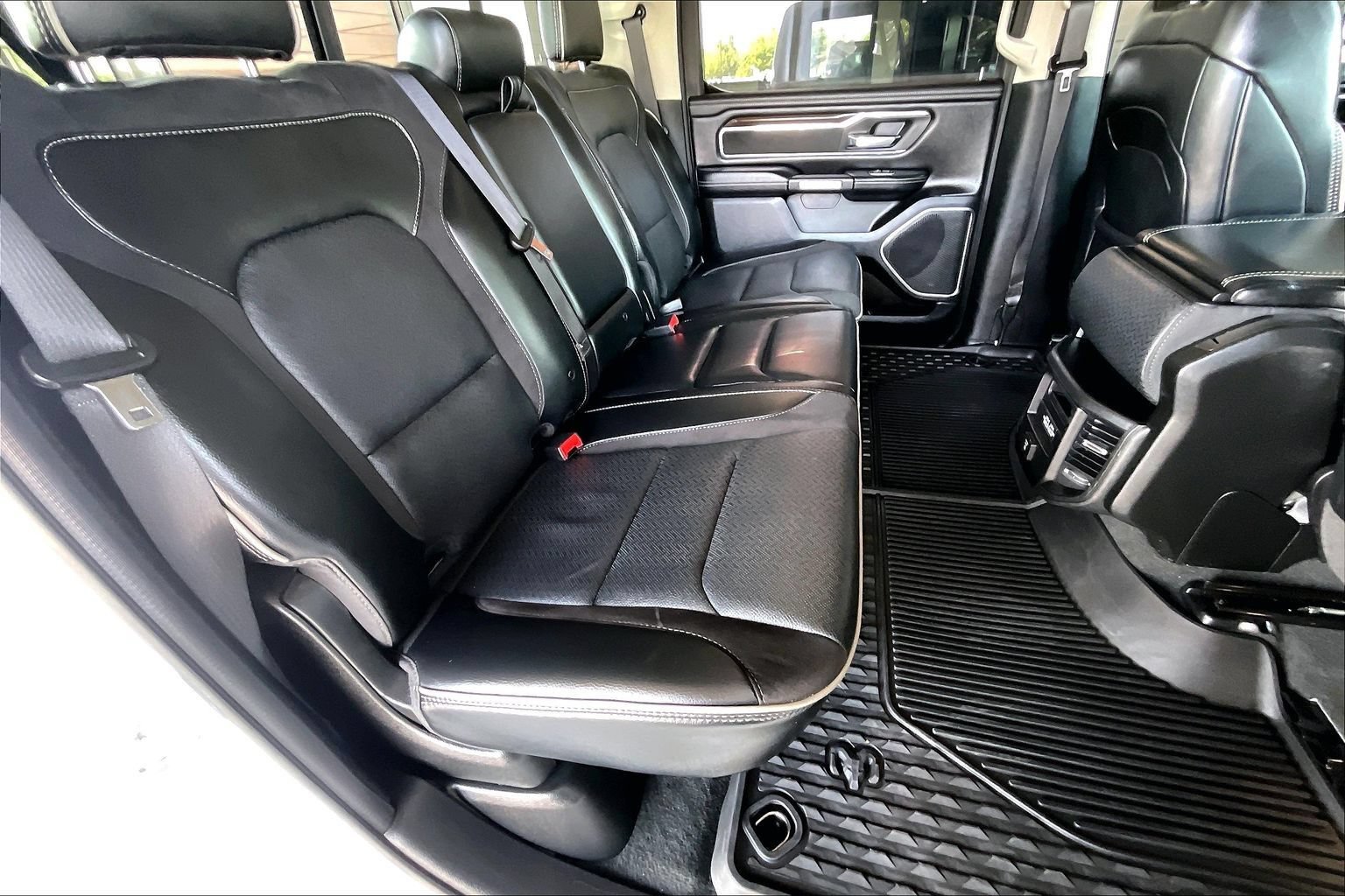 Used 2022 RAM 1500 Laramie AWD/4WD image 20