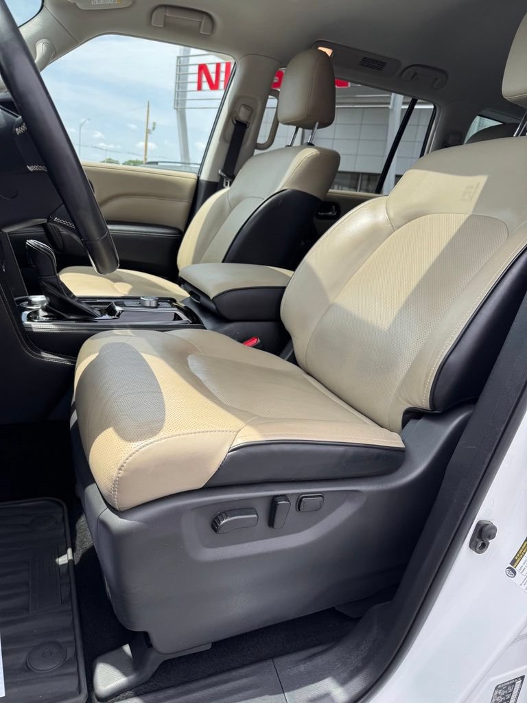 Used 2022 INFINITI QX80 Premium Select w/ All-Season Package AWD/4WD image 11