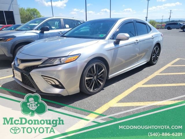 Used 2020 Toyota Camry XSE FWD image 1