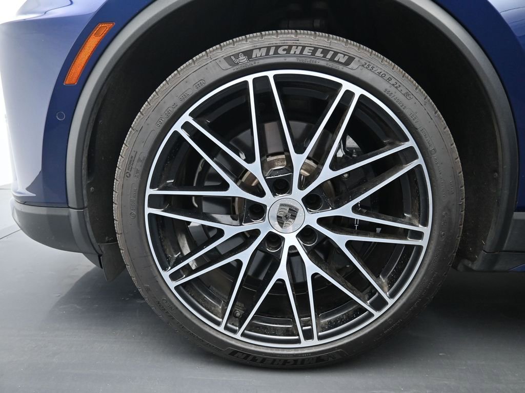 Certified 2024 Porsche Macan Turbo Electric image 12