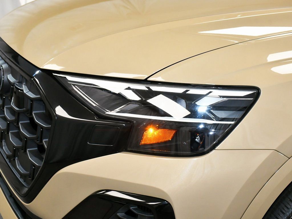 Used 2024 Audi Q8 Premium Plus w/ Premium Plus Package image 96