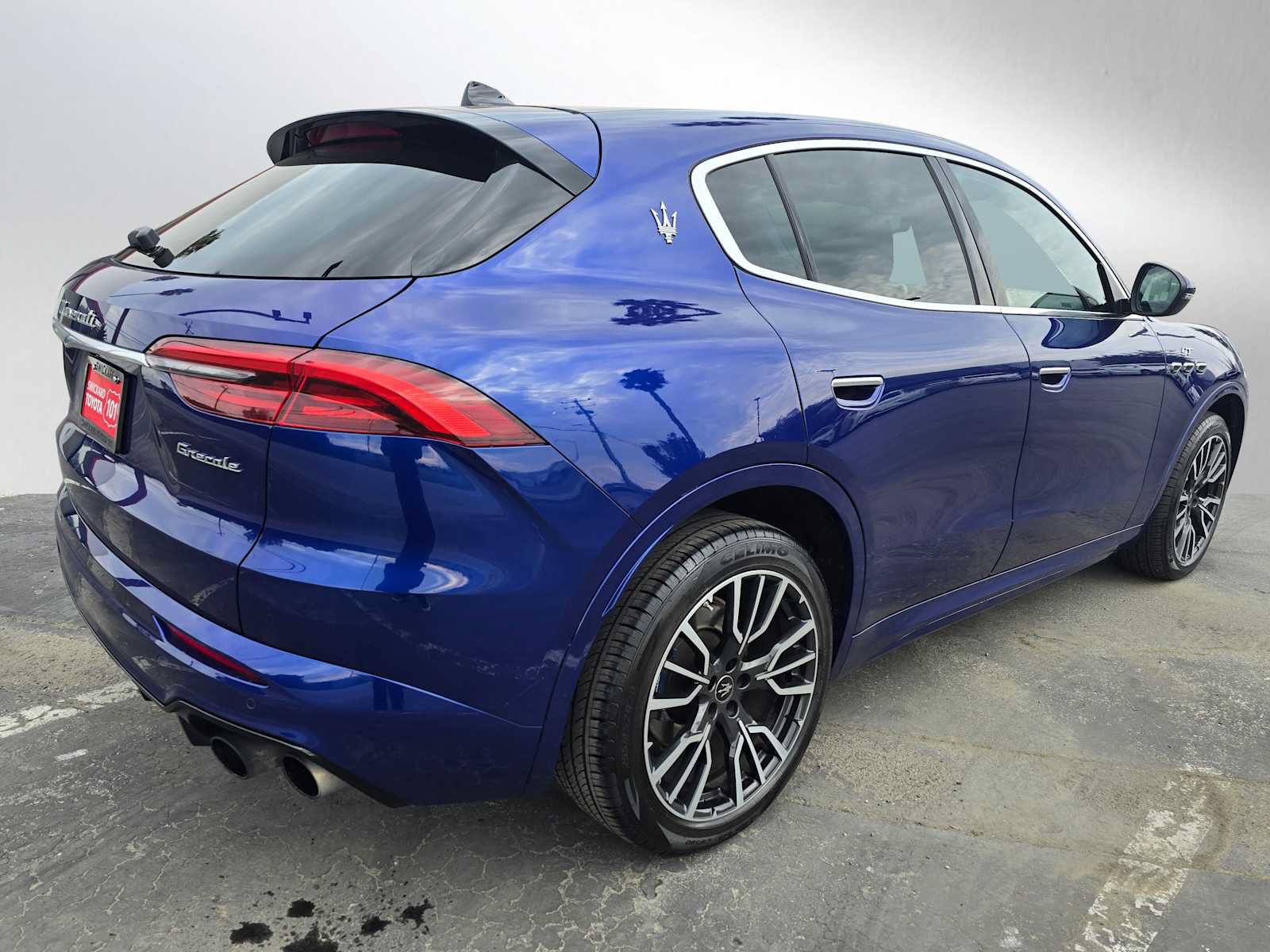 Used 2023 Maserati Grecale GT AWD/4WD image 3