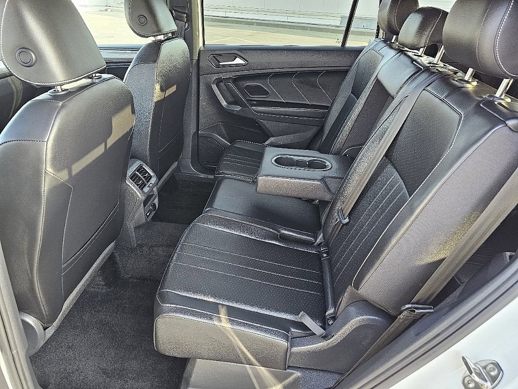 Used 2024 Volkswagen Tiguan SE R-Line image 23