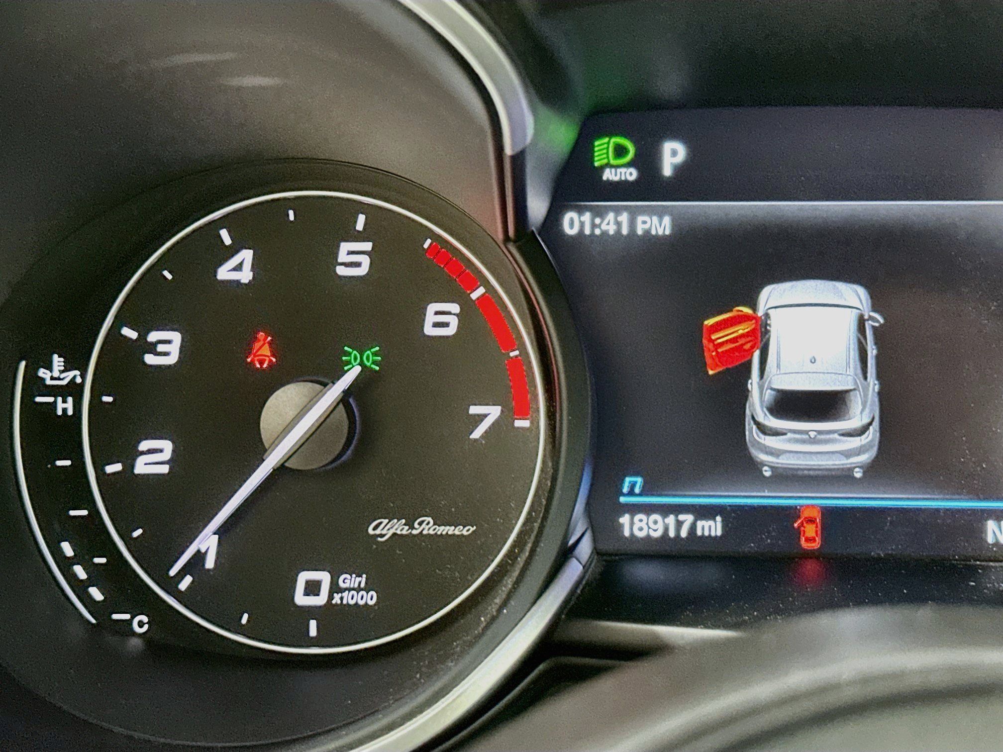 Used 2023 Alfa Romeo Stelvio Veloce AWD/4WD image 19