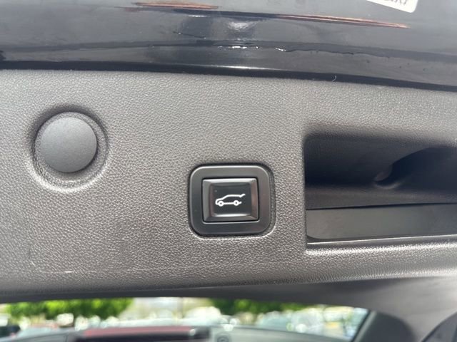 Used 2018 Chevrolet Equinox LT w/ Sun & Infotainment Package AWD/4WD image 12