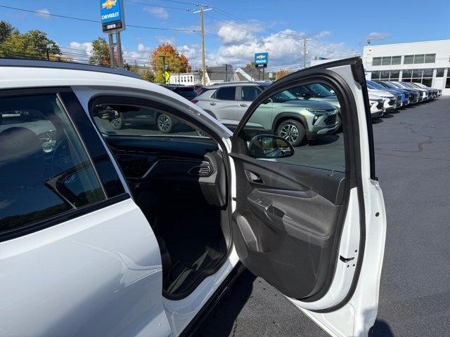 Used 2023 Chevrolet Bolt EUV LT w/ Comfort Package FWD image 28