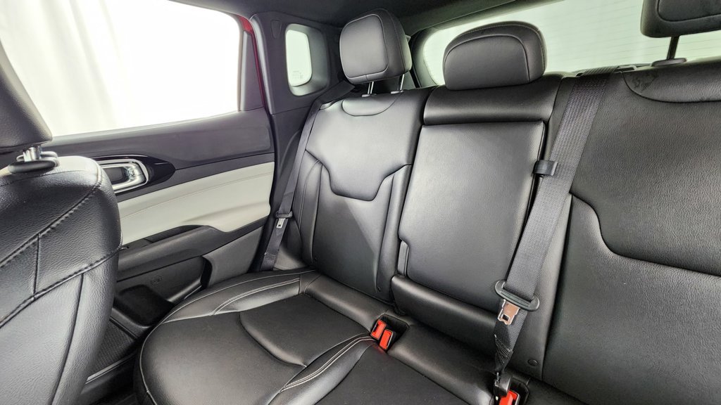 Used 2025 Jeep Compass Limited AWD/4WD image 14