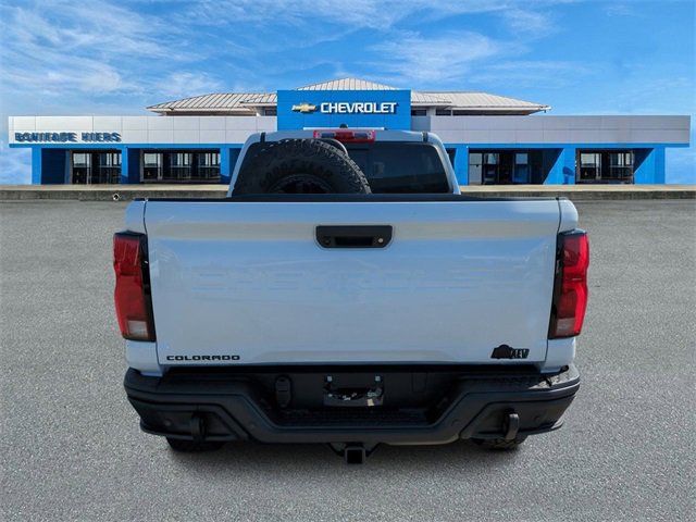 New 2025 Chevrolet Colorado ZR2 w/ ZR2 Bison Edition image 4