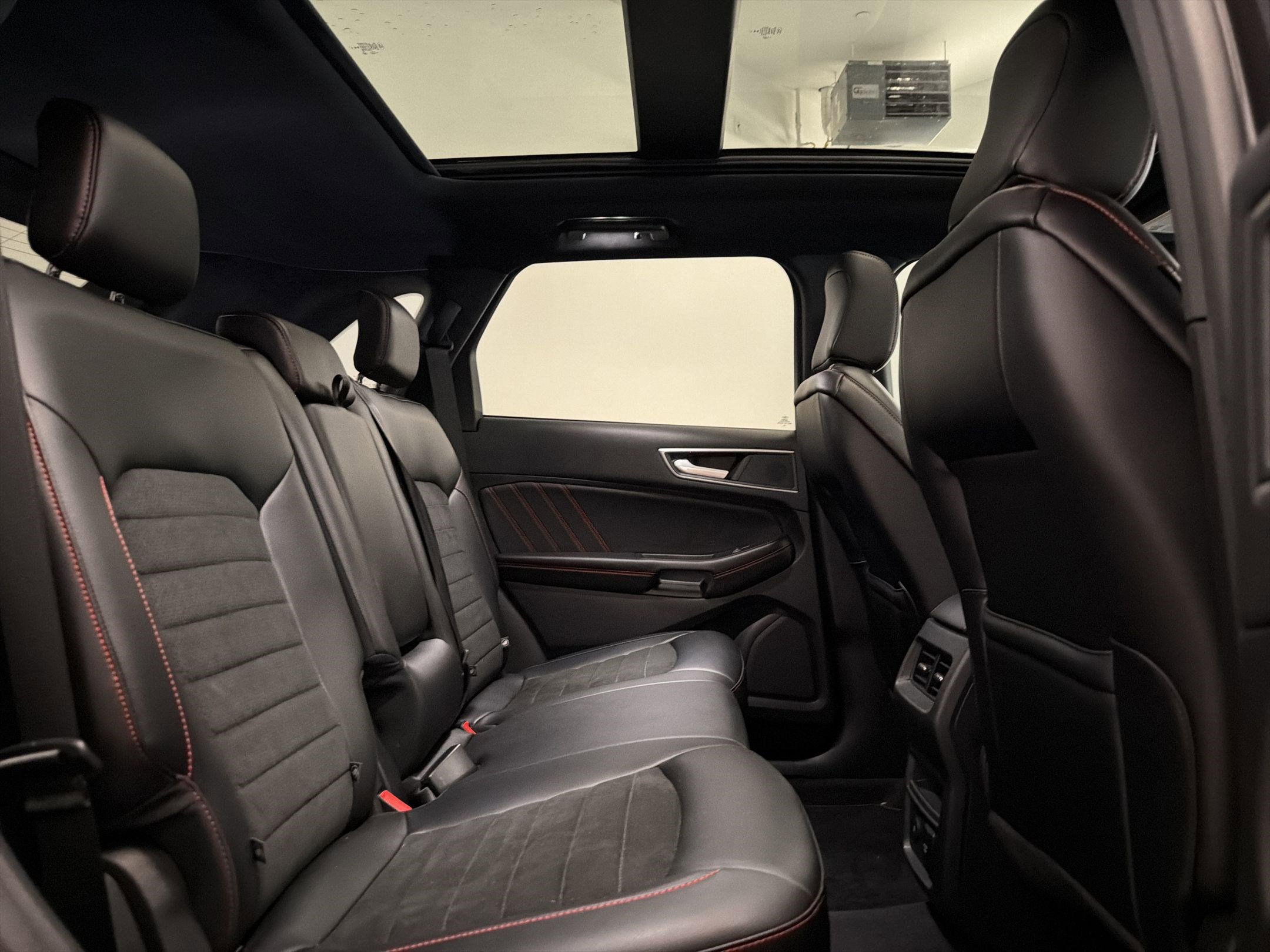 Used 2024 Ford Edge ST-Line image 29