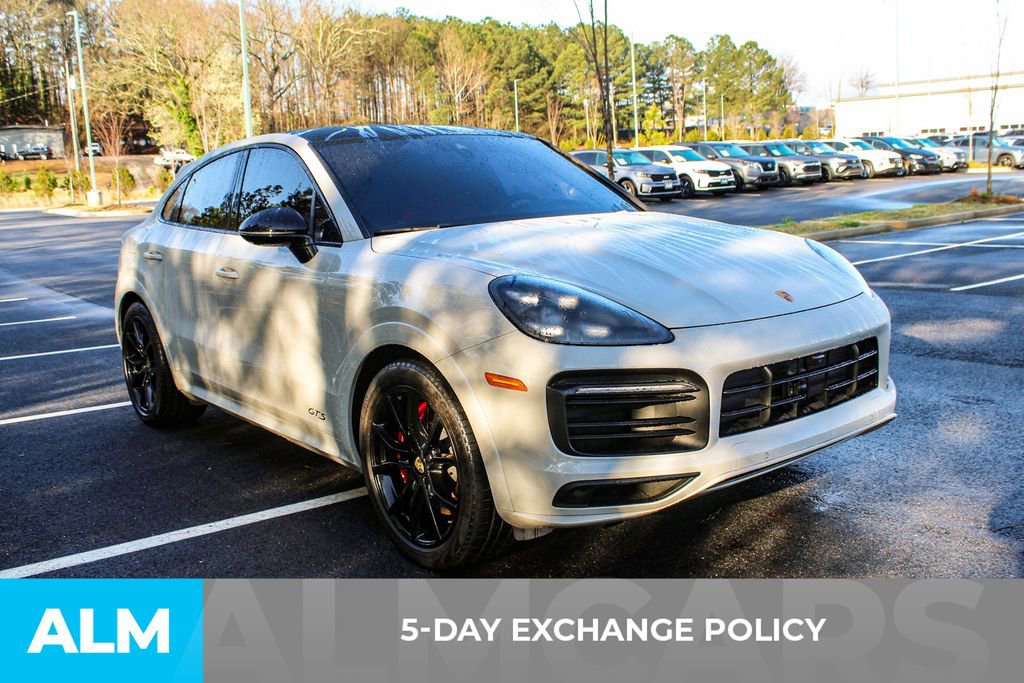 Used 2023 Porsche Cayenne GTS image 3