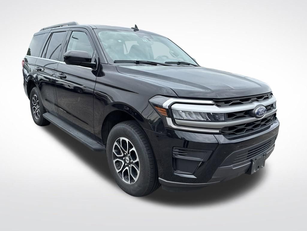 Used 2024 Ford Expedition XLT AWD/4WD image 9