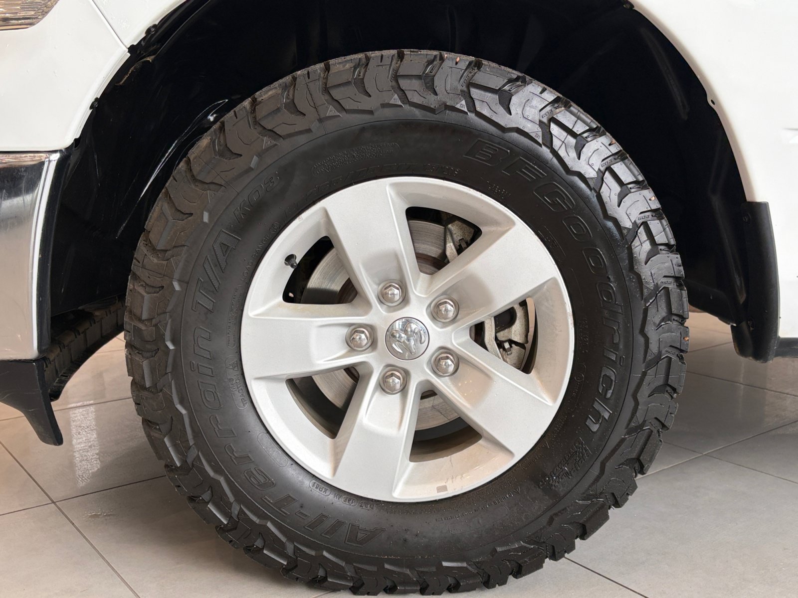 Used 2022 RAM 1500 Classic SLT w/ Electronics Group AWD/4WD image 11