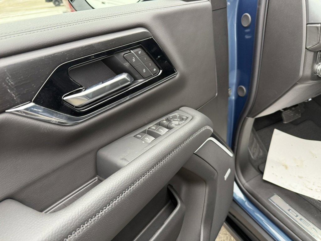 New 2026 GMC Yukon Denali w/ Sun & Power Step Package image 15