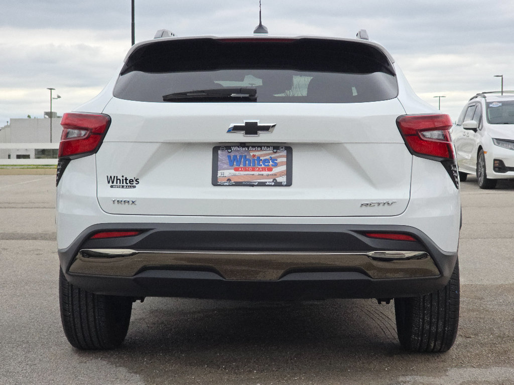 Used 2025 Chevrolet Trax ACTIV FWD image 9