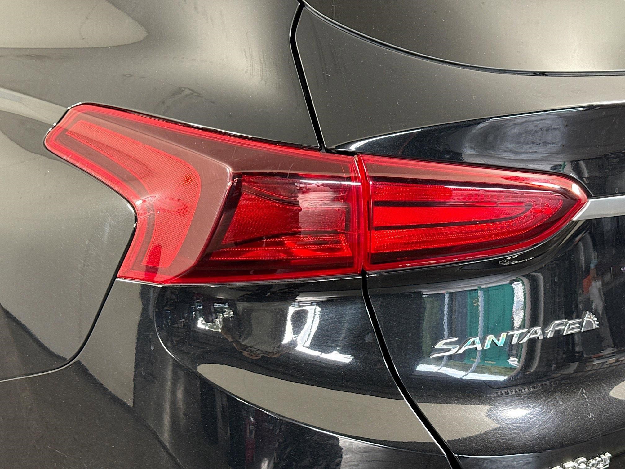 Used 2020 Hyundai Santa Fe SE image 35