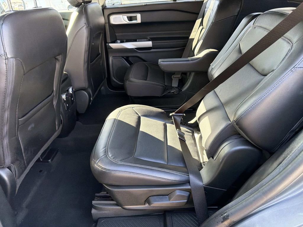 Certified 2022 Ford Explorer Limited w/ Limited Technology Package image 15