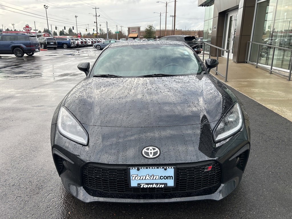 Used 2022 Toyota GR86 Base image 2