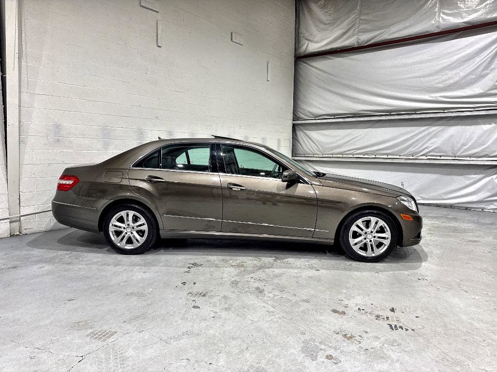 Used 2011 Mercedes-Benz E 350 Sedan image 7