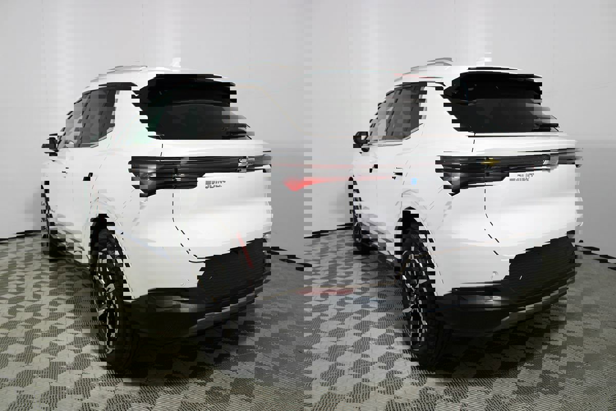 Used 2025 Chevrolet Equinox EV LT w/ Convenience Package image 32