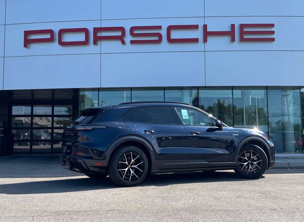 New 2026 Porsche Cayenne Electric AWD/4WD image 16