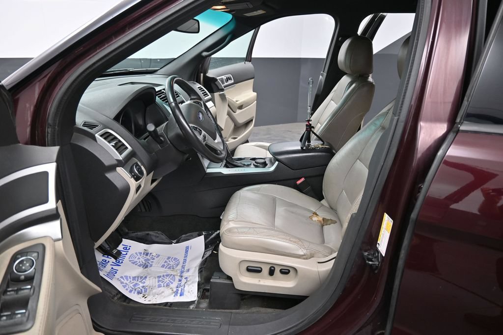 Used 2011 Ford Explorer XLT w/ 202A Rapid Spec Order Code AWD/4WD image 30