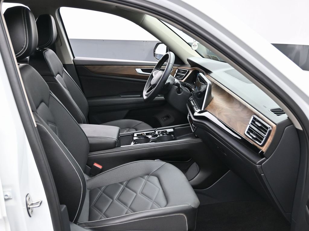 Used 2024 Volkswagen Atlas SE image 37
