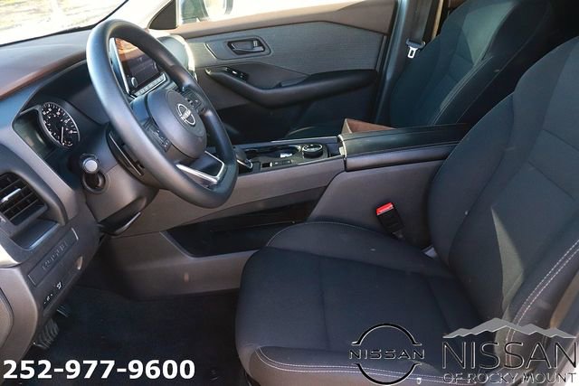 Used 2023 Nissan Rogue S image 13
