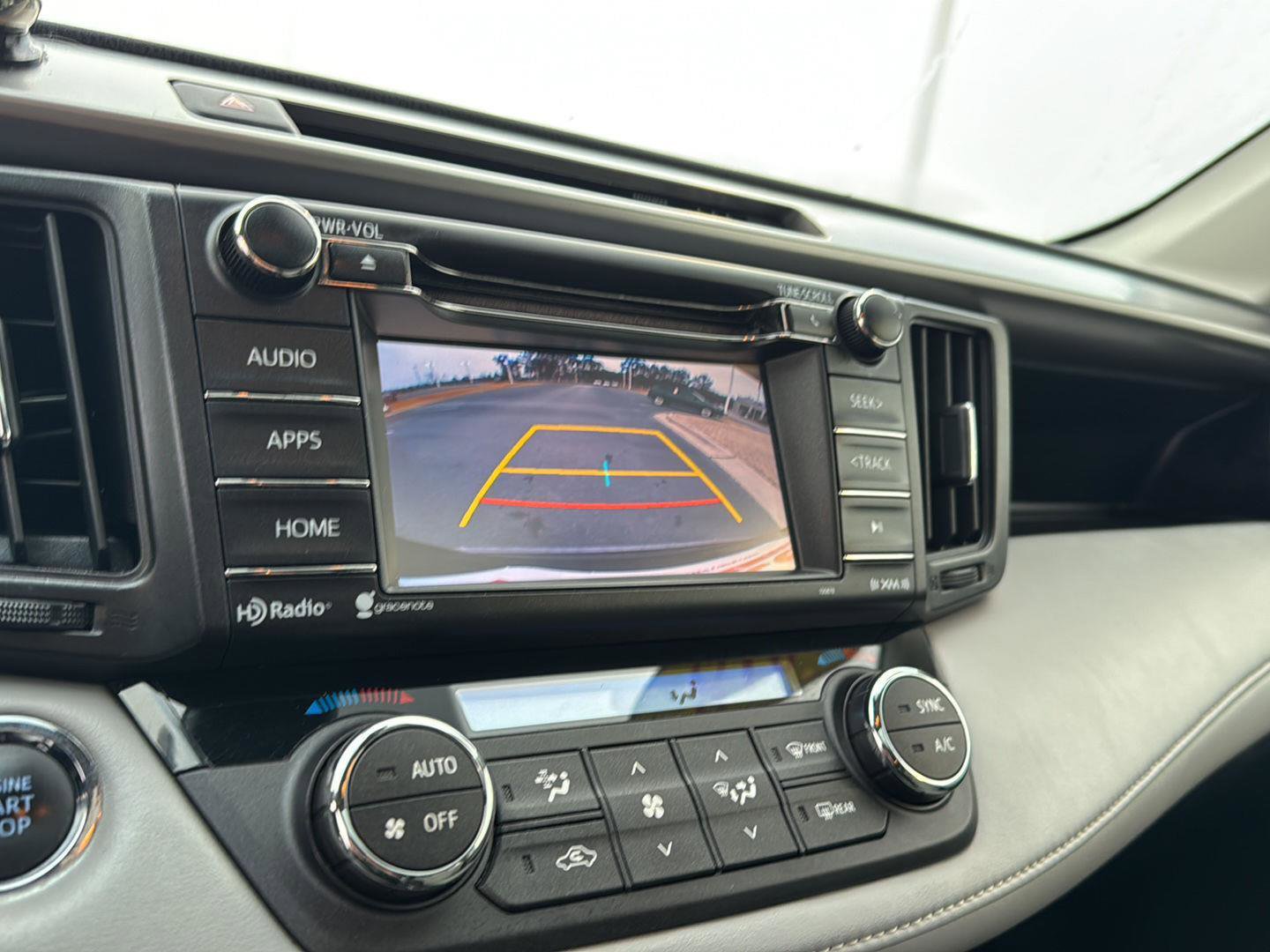 Used 2018 Toyota RAV4 XLE image 22