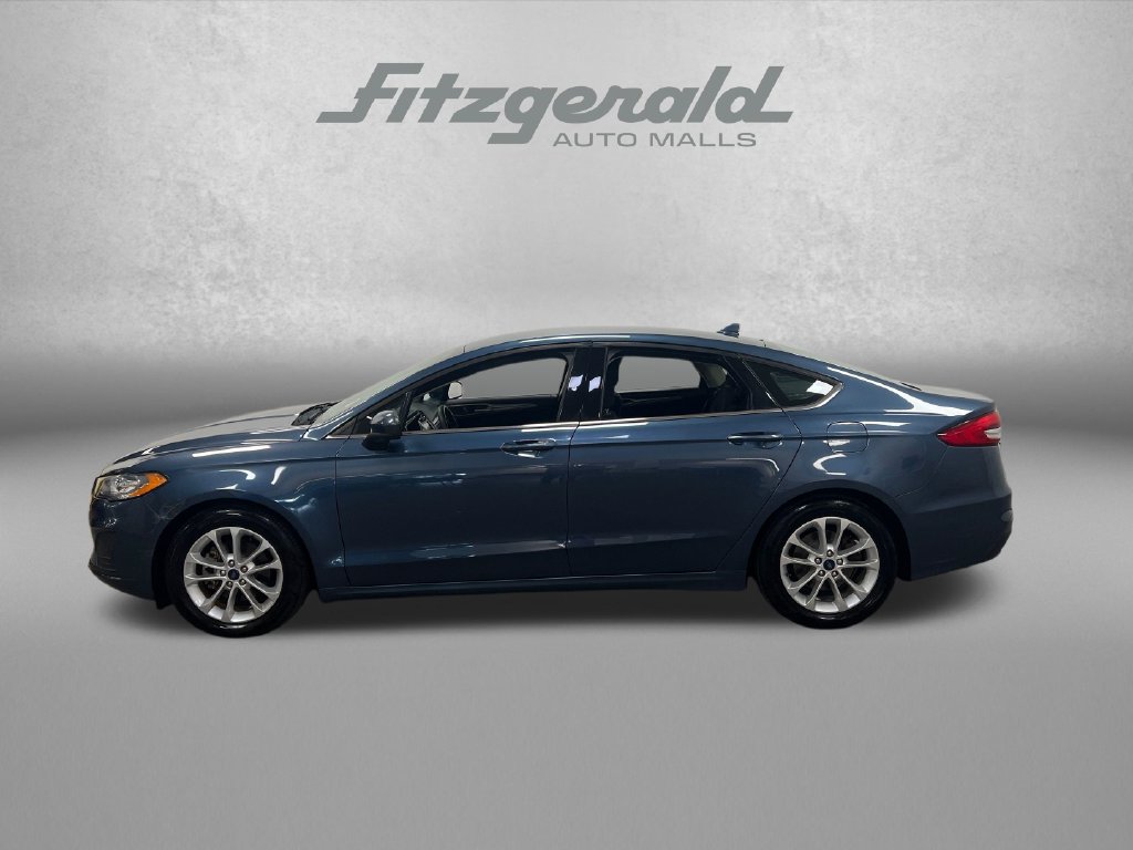 Used 2019 Ford Fusion SE FWD image 2