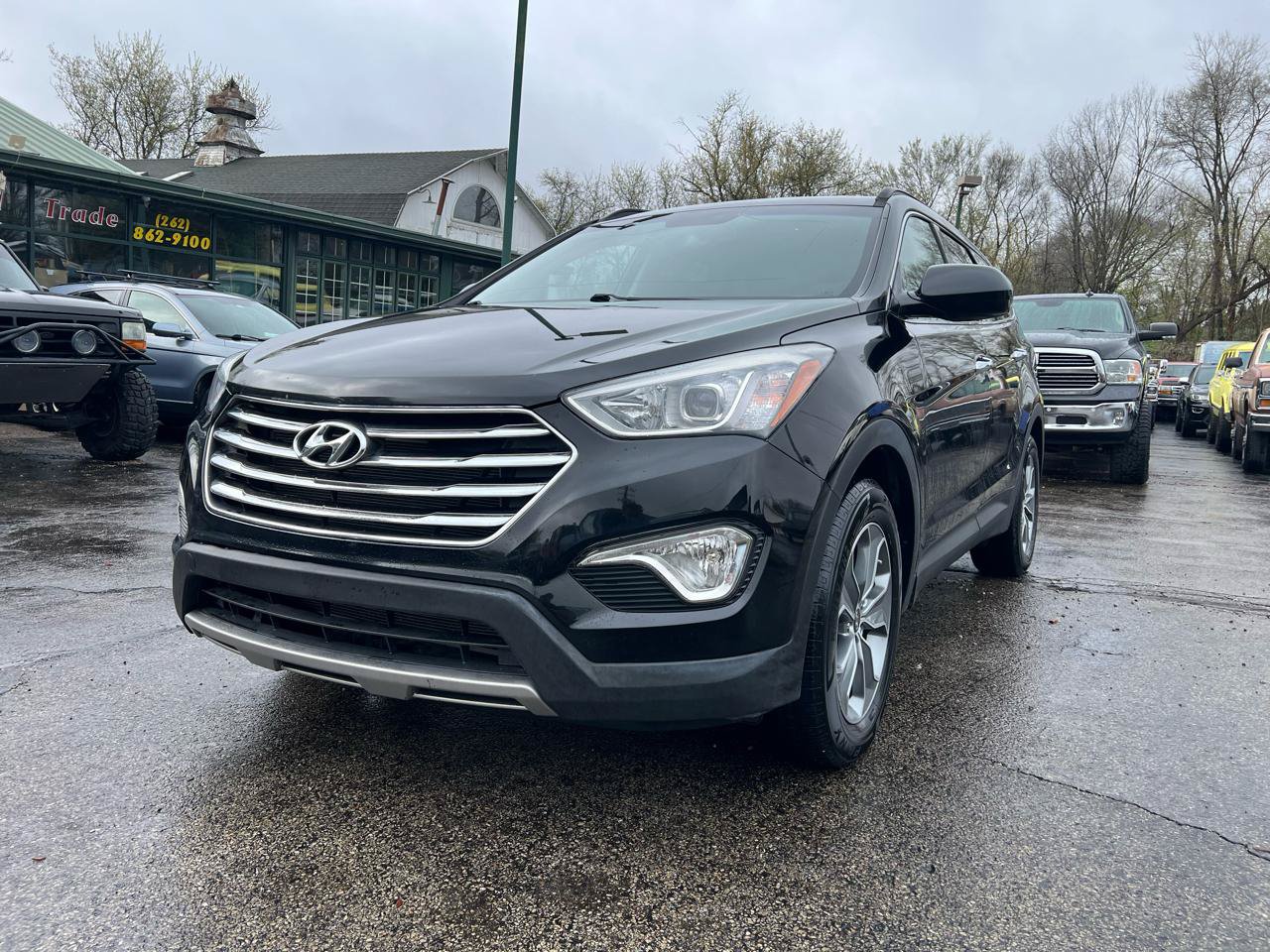 Used 2016 Hyundai Santa Fe SE AWD/4WD image 2