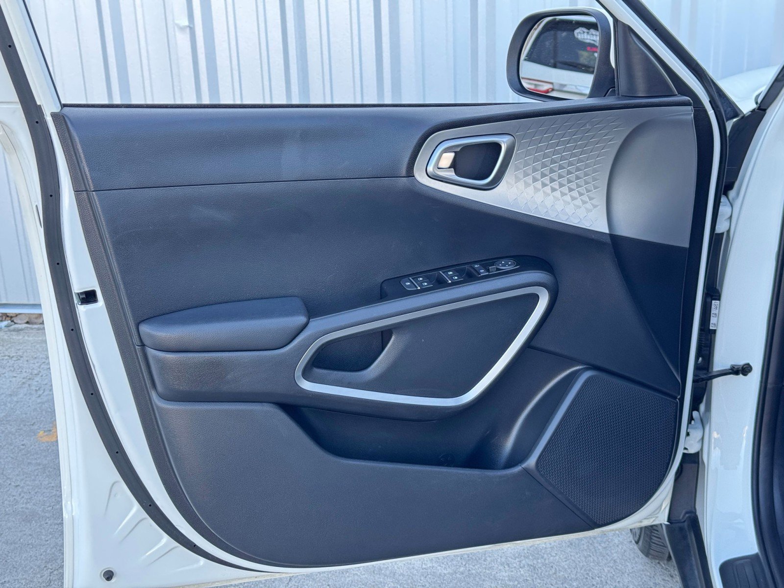 Used 2021 Kia Soul LX image 34