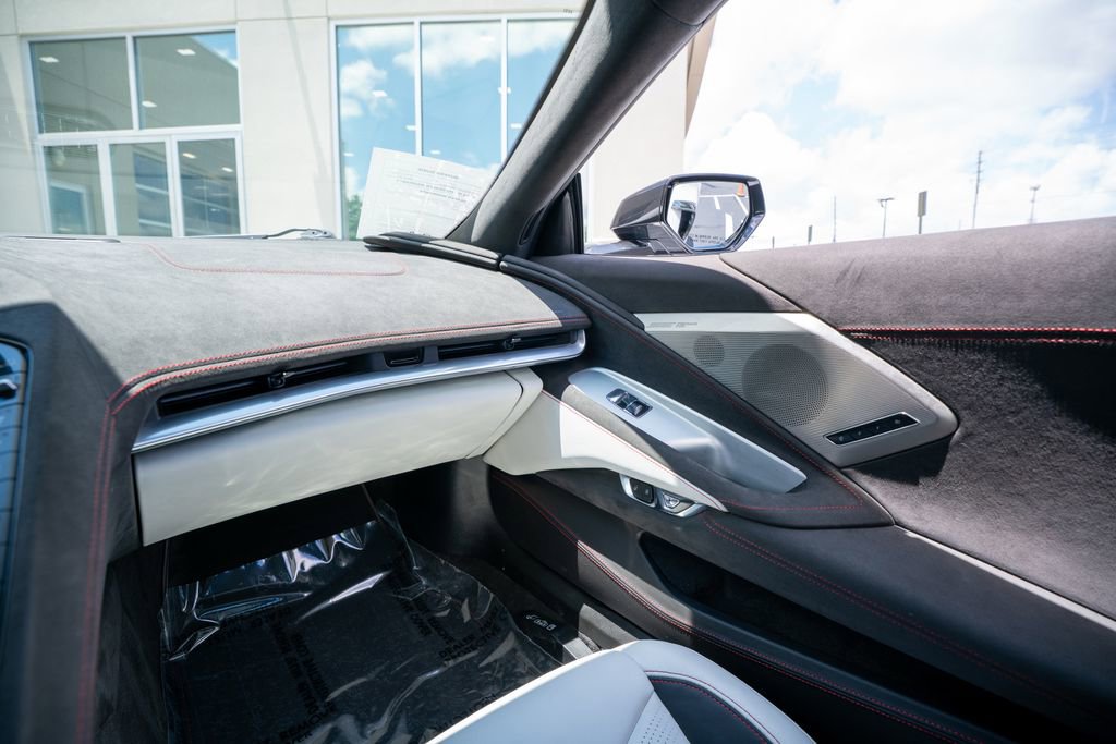 Used 2023 Chevrolet Corvette Stingray Premium Conv w/ Z51 Performance Package RWD image 47
