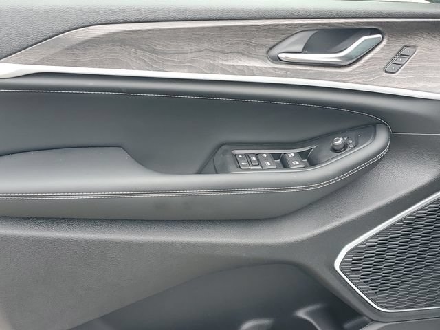 New 2026 Jeep Grand Cherokee Limited AWD/4WD image 16