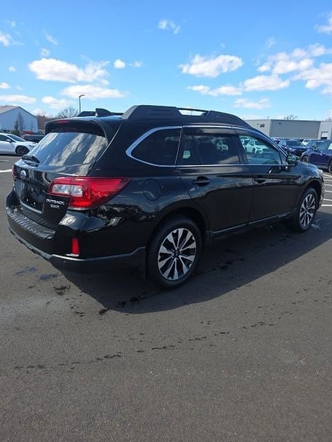 Used 2017 Subaru Outback 3.6R Limited AWD/4WD image 4