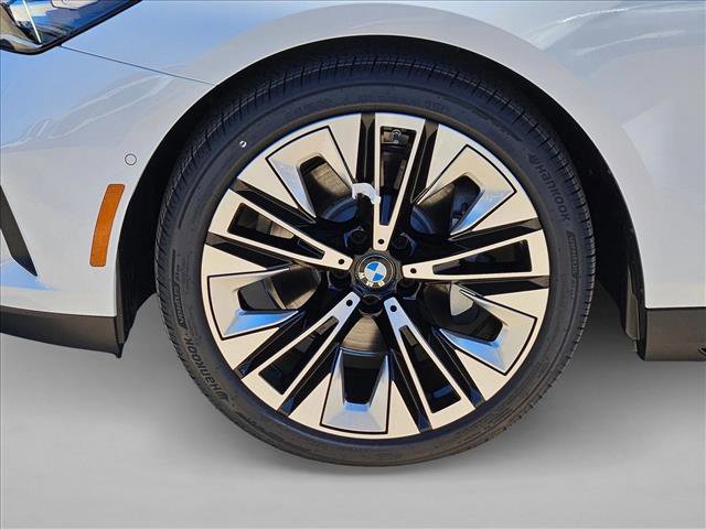 Used 2026 BMW 530i w/ Premium Package image 18