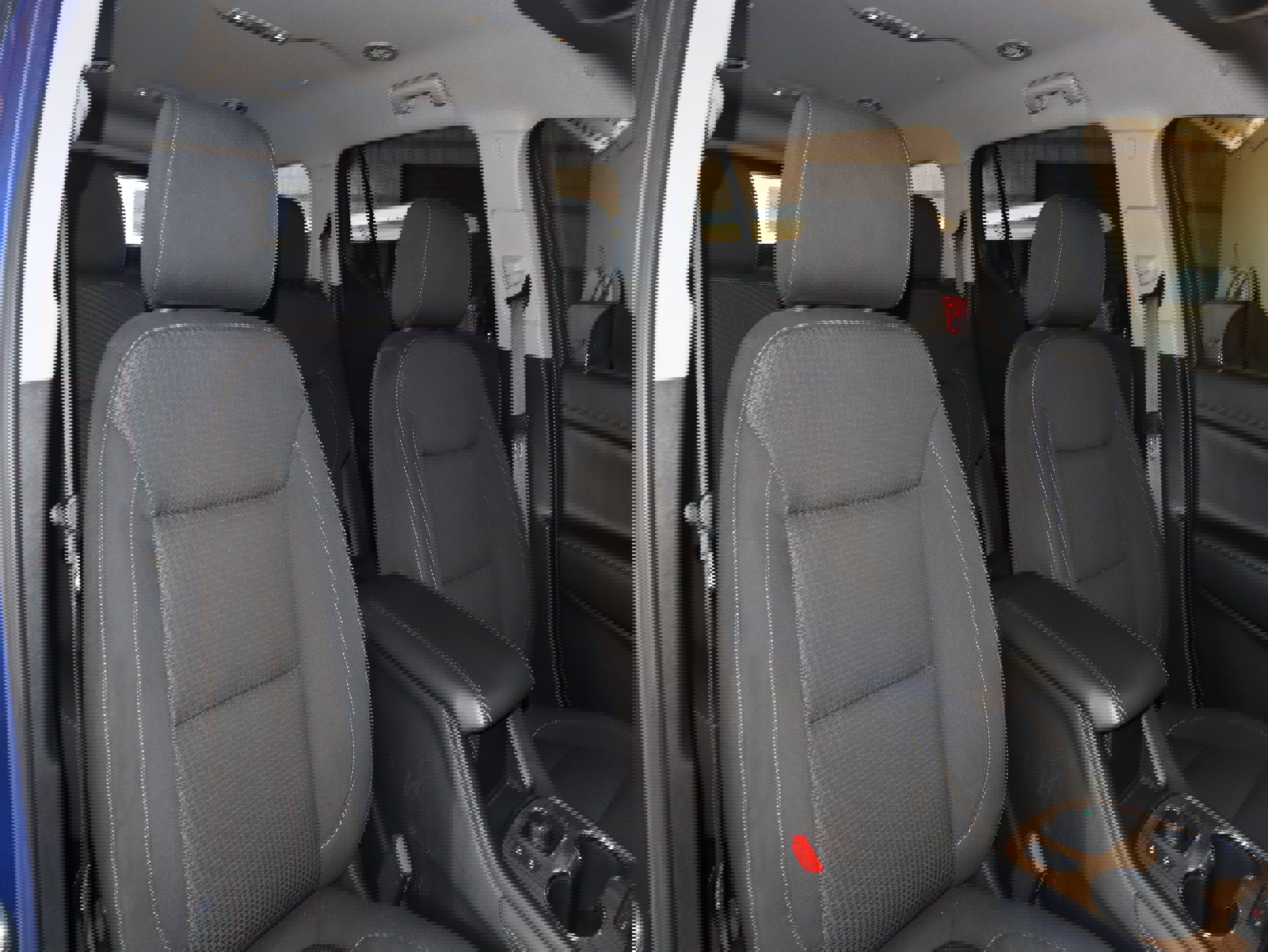 Used 2023 GMC Acadia SLE w/ Driver Convenience Package image 43