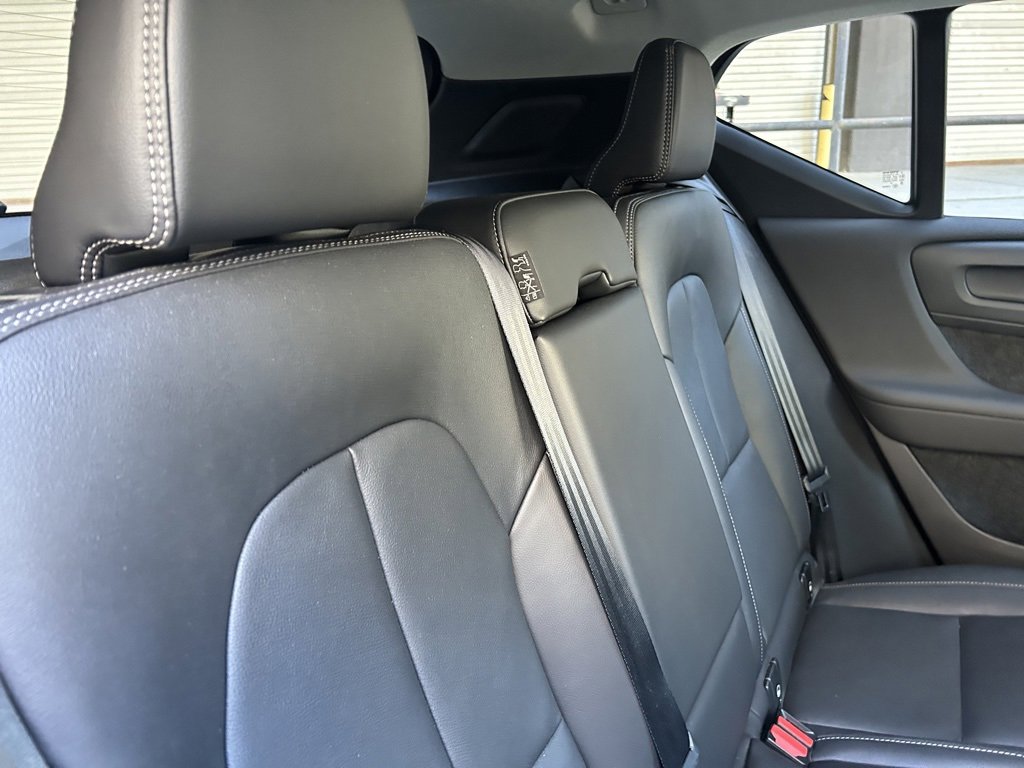 Certified 2025 Volvo XC40 B5 Plus image 14