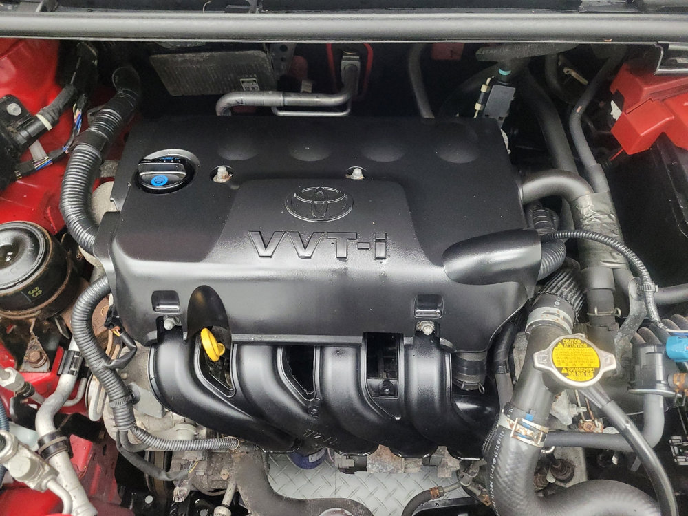 Used 2014 Toyota Yaris LE image 31