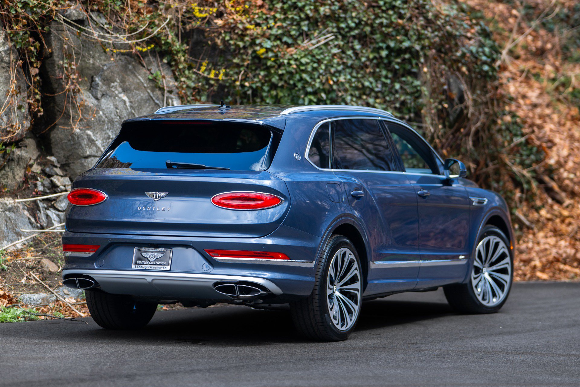 Certified 2025 Bentley Bentayga Extended Wheelbase AWD/4WD image 51