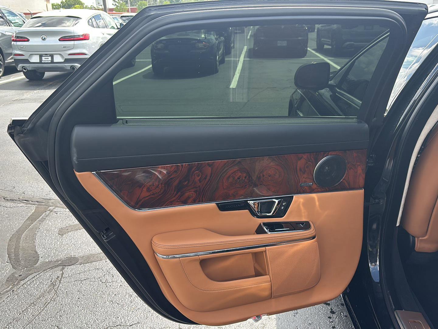 Used 2018 Jaguar XJ L Portfolio RWD image 11
