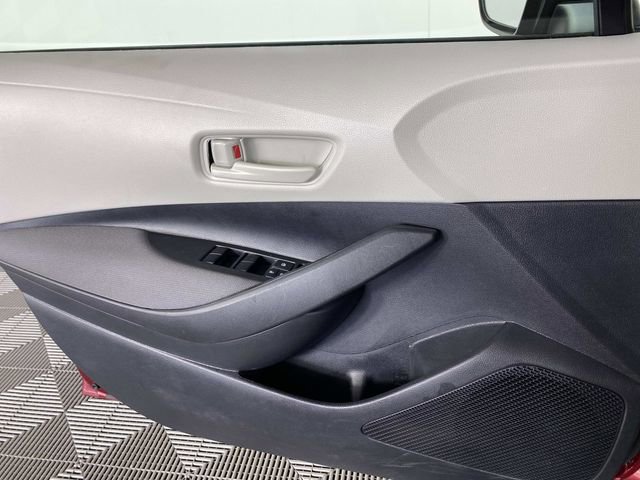 Used 2025 Toyota Corolla LE FWD image 21