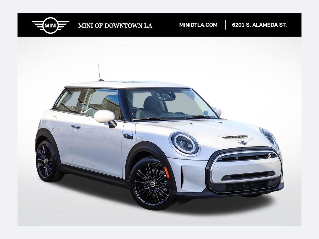 Used 2024 MINI Cooper SE image 1