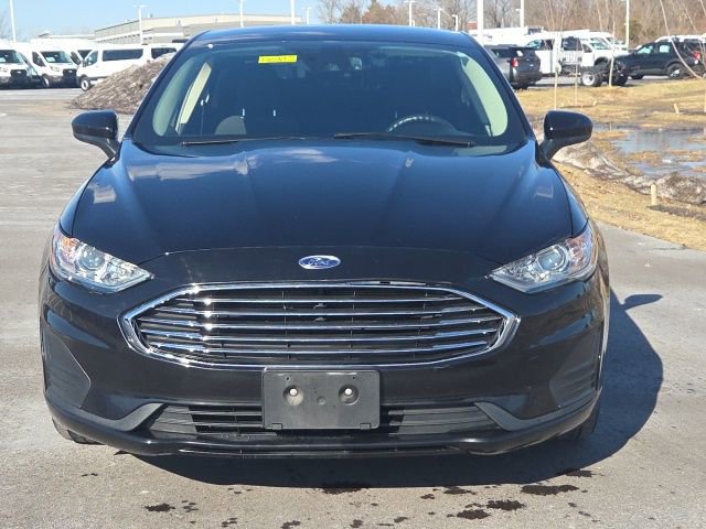 Used 2020 Ford Fusion SE image 12