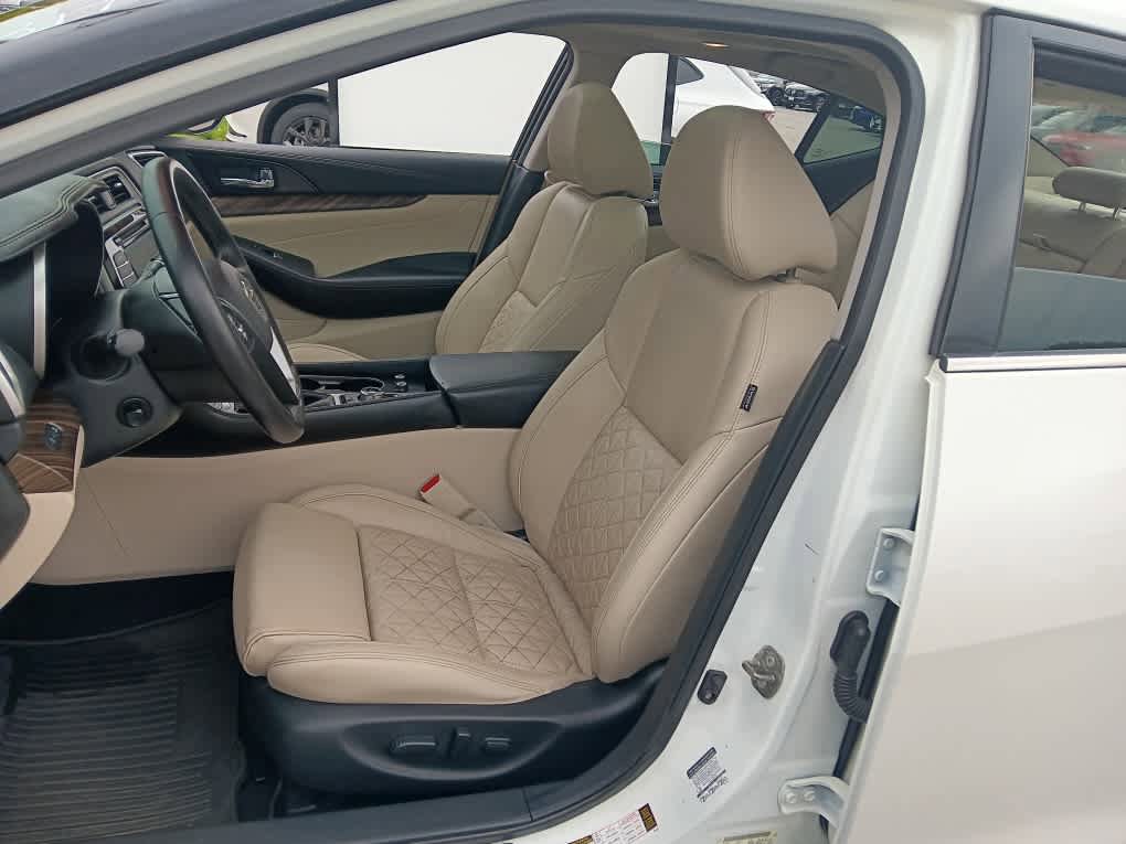 Used 2016 Nissan Maxima Platinum FWD image 10