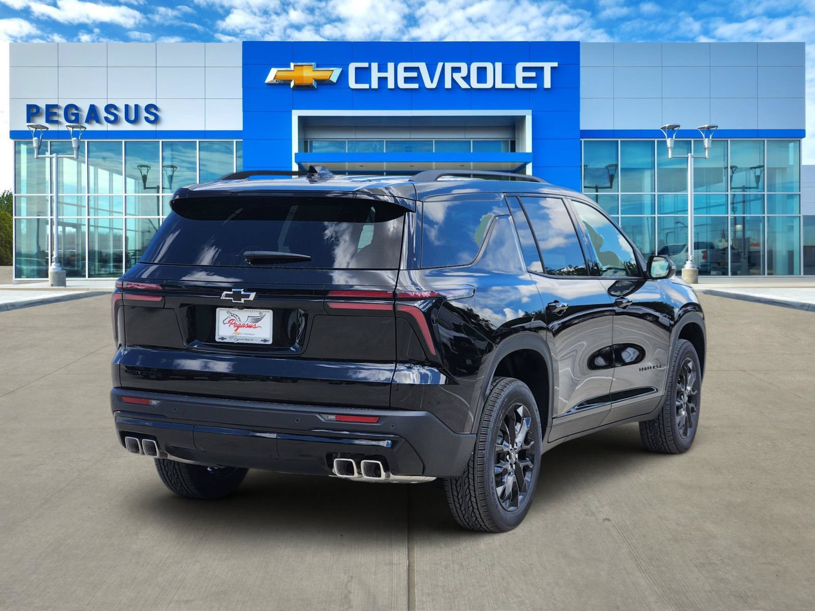 New 2026 Chevrolet Traverse LT w/ Midnight/Sport Edition FWD image 5