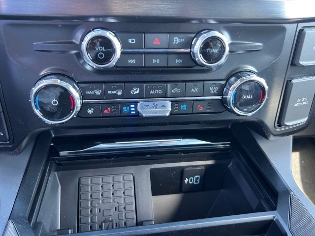 New 2026 Ford F350 Lariat w/ Lariat Premium Package AWD/4WD image 13