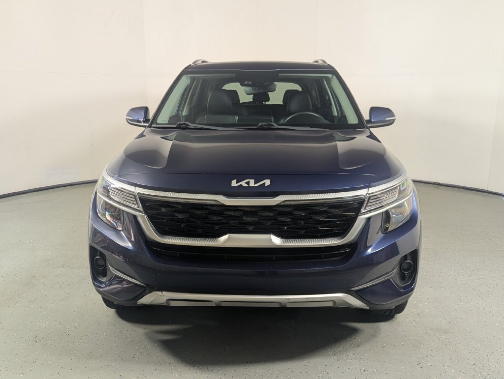 Used 2022 Kia Seltos EX AWD/4WD image 2